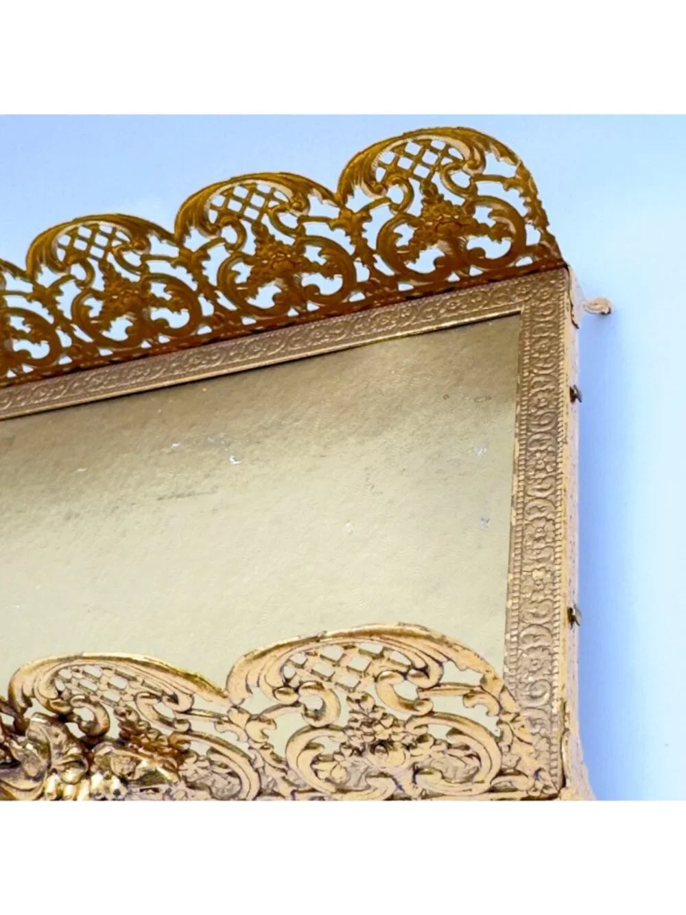 Vtg Gold Vanity Guest Towel Holder Ornate Rose Design Footed Base 9.5